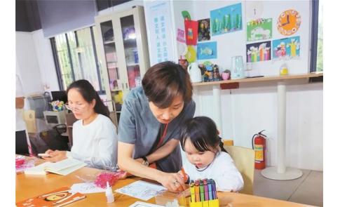 【动态】精密制造显身手 宜居画卷映民心——光明新闻访我会执行副会长兼秘书长杨景雯